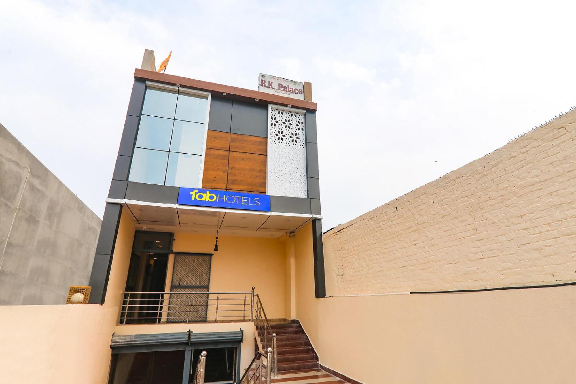 Fabhotel Rk Palace Ayodhya Exterior photo